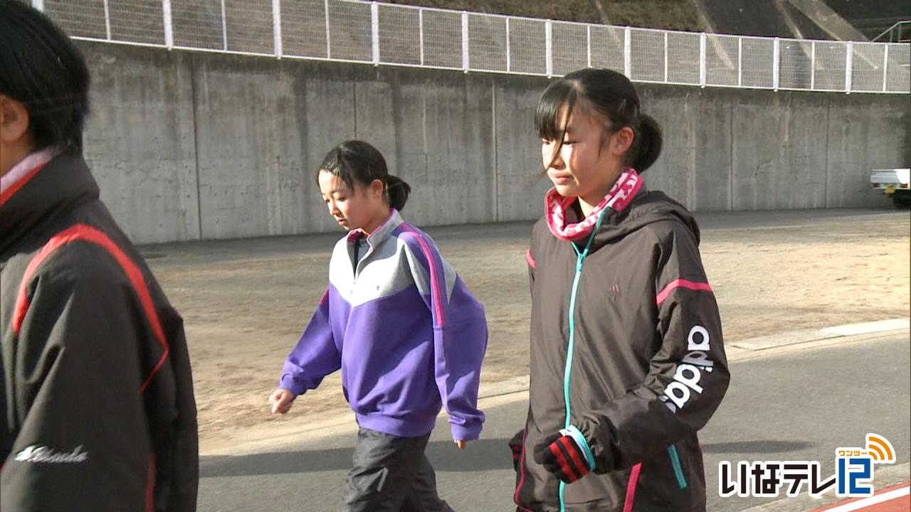都道府県対抗駅伝の女子チームが伊那で合宿