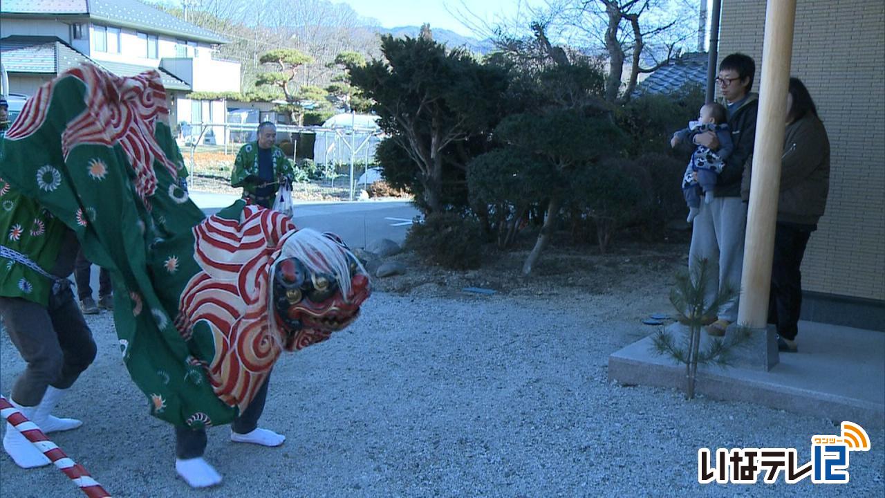 元旦　上原で獅子舞初まわり　