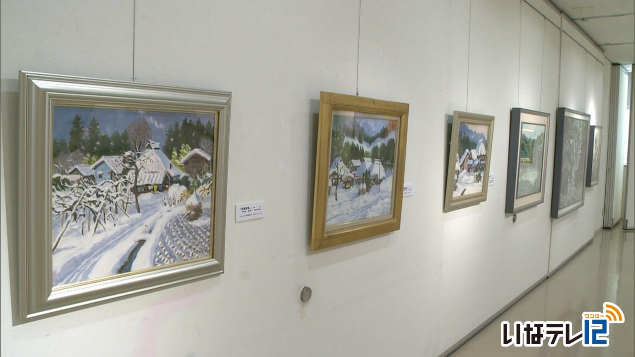 漸進展　市内の７人の画家の展示