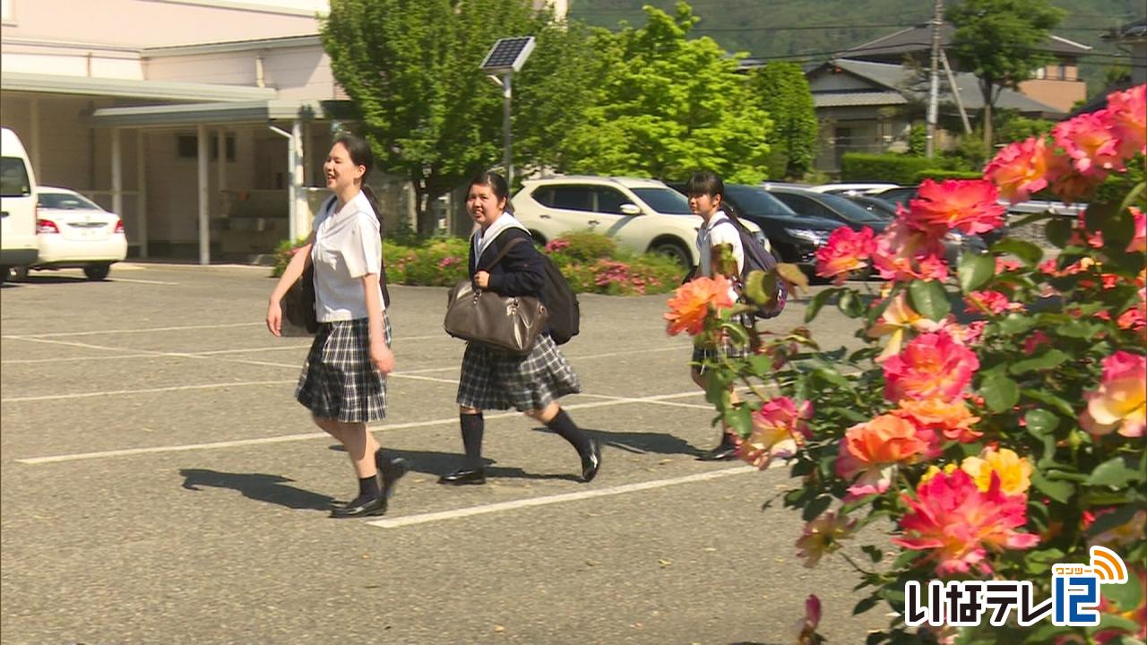 衣替え　夏服で登校