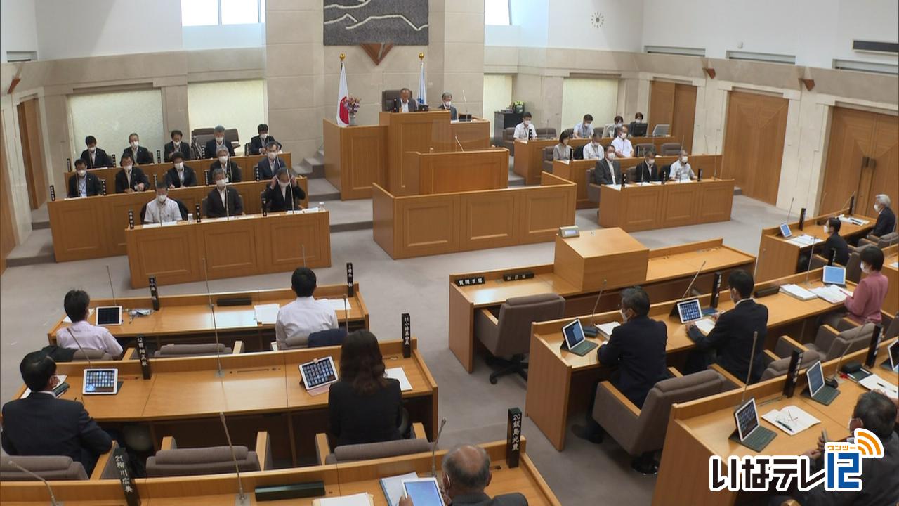 市議会　「安倍元首相の国葬中止を求める意見書提出」賛成少数で否決