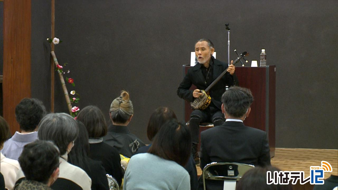 高遠で個展を開催中の片岡鶴太郎さんが講演会