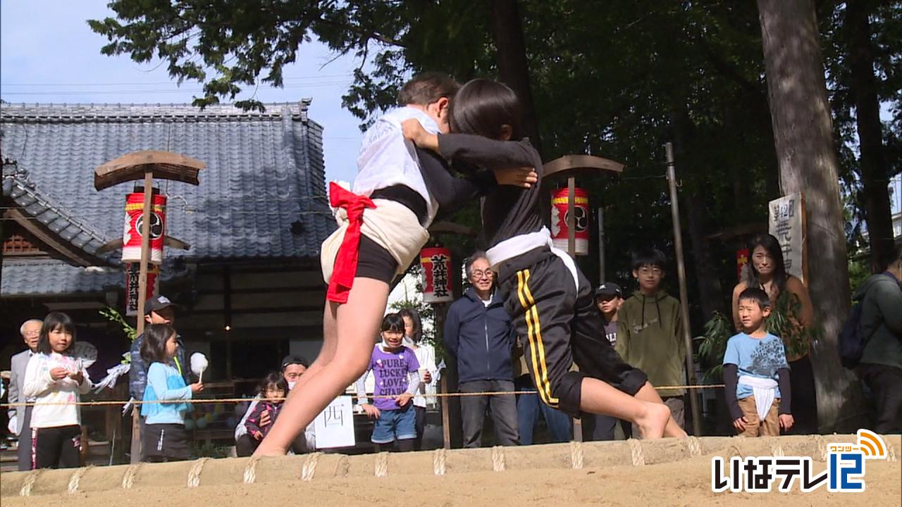 荒井神社例大祭で子どもたちが奉納相撲