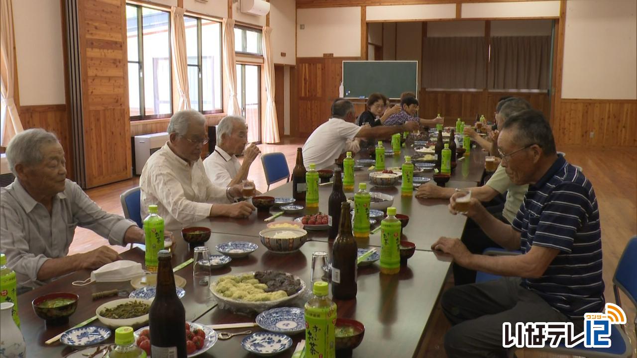 下小沢あかりの会 草もち味わう