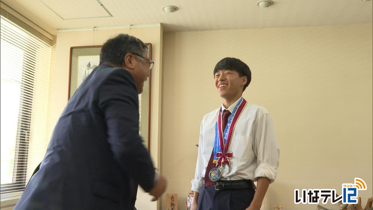 上農３年有賀さん　ＩＨフェンシングで準優勝