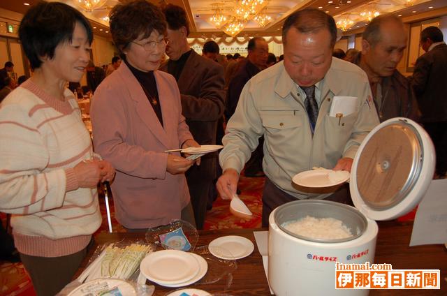 JA上伊那稲作部会が米の消費拡大を目的としたイベント開催