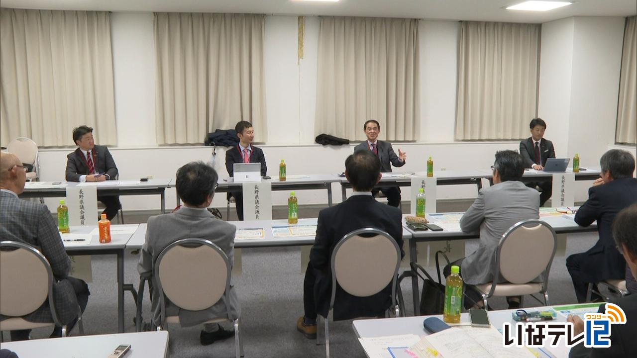 農業経営者と県議が懇談