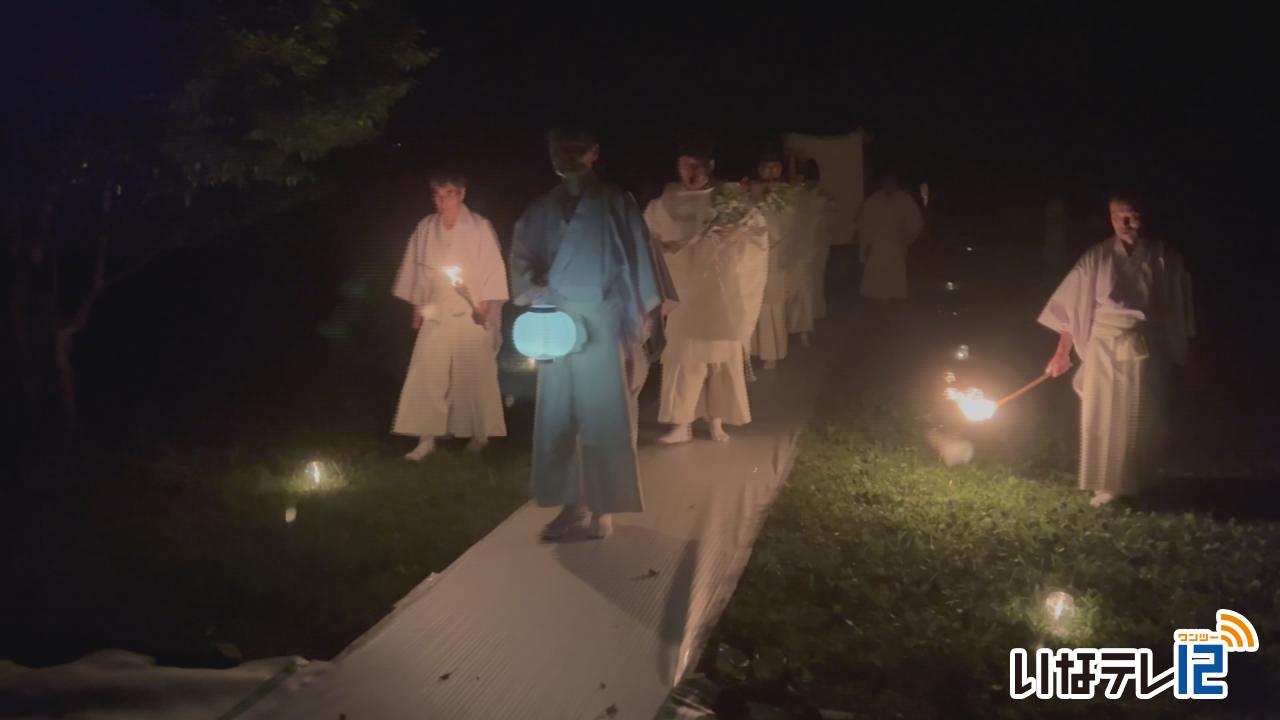 ご神体を仮殿へ 春近神社で遷座祭