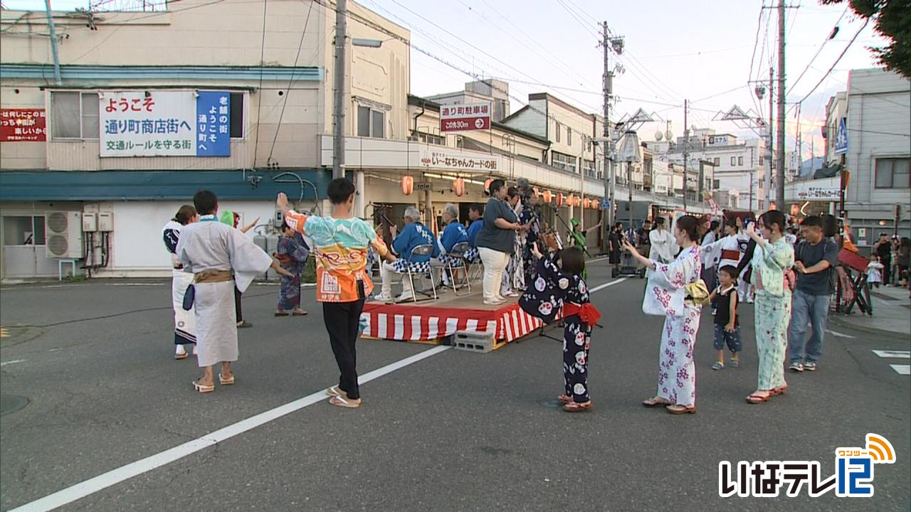 ドラ盆おどりフェス　交差点にやぐらを設置