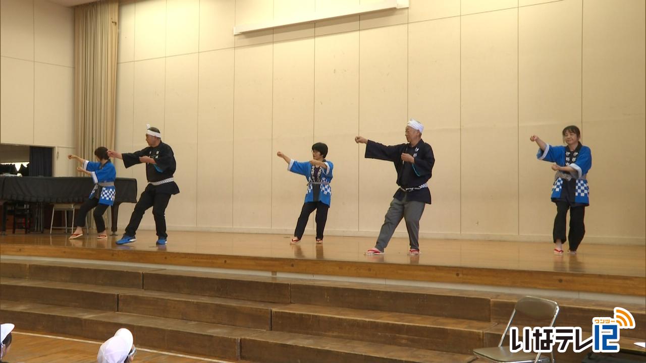 伊那節を後世へ　西箕輪小で講習会