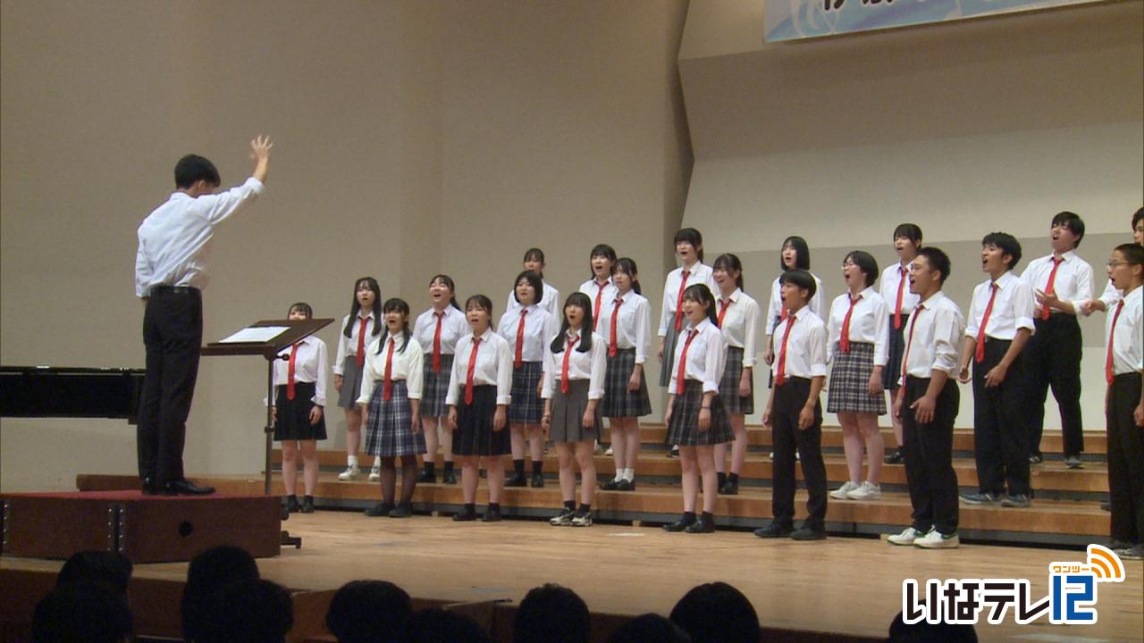 伊那北高校合唱コンクール　３年E組金賞