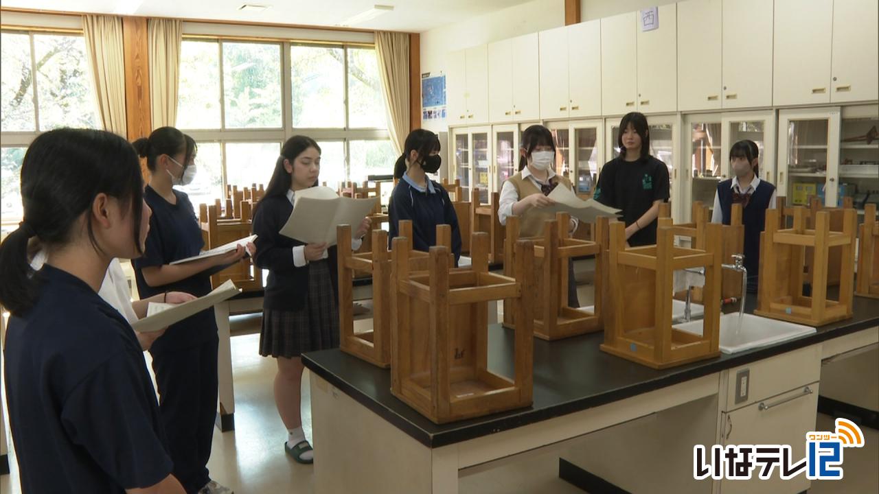 高遠高生とが高遠中で合唱指導