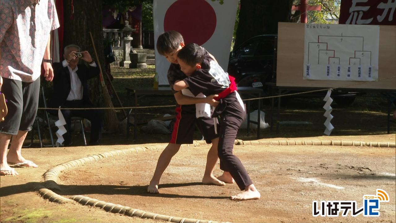 荒井神社で奉納相撲大会