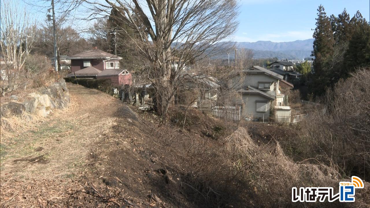 山寺で火事　現場から男性の遺体