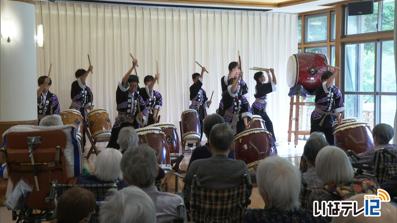長谷中学校 地域の高齢者とふれあい訪問
