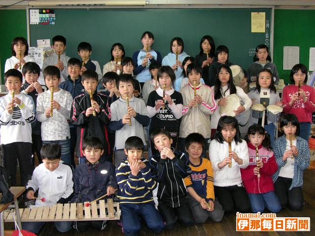 伊那小児童が東京ディズニーシーのステージで手作り楽器演奏
