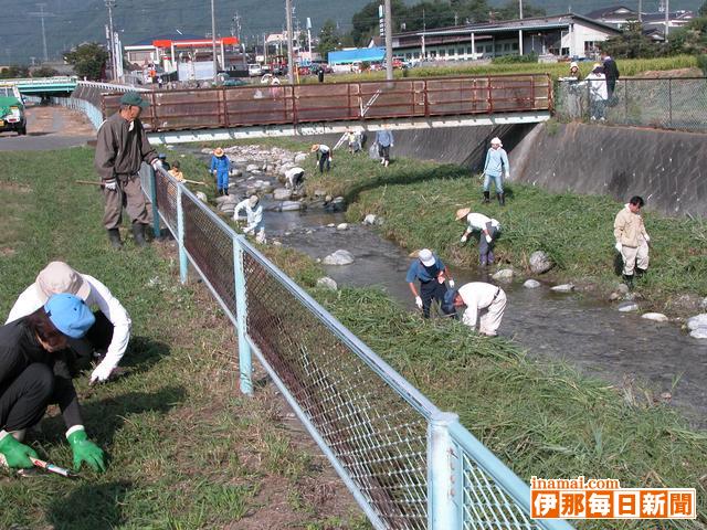 小田切川草刈り